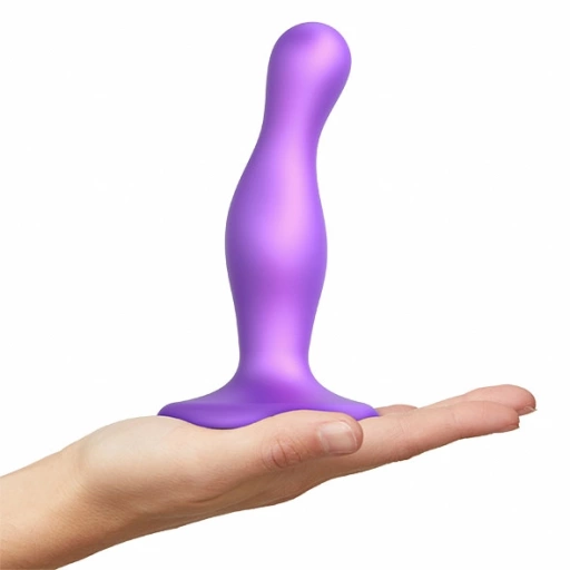 Dildo strap-on do punktu G i prostaty - Strap-On-Me Dildo Plug Curvy Metallic Purple M